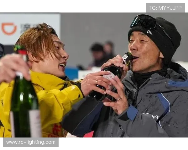 苏翊鸣夺坡障首金庆22岁生日